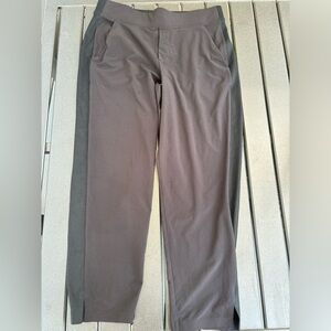 ATHLETA black capris size 8 petite